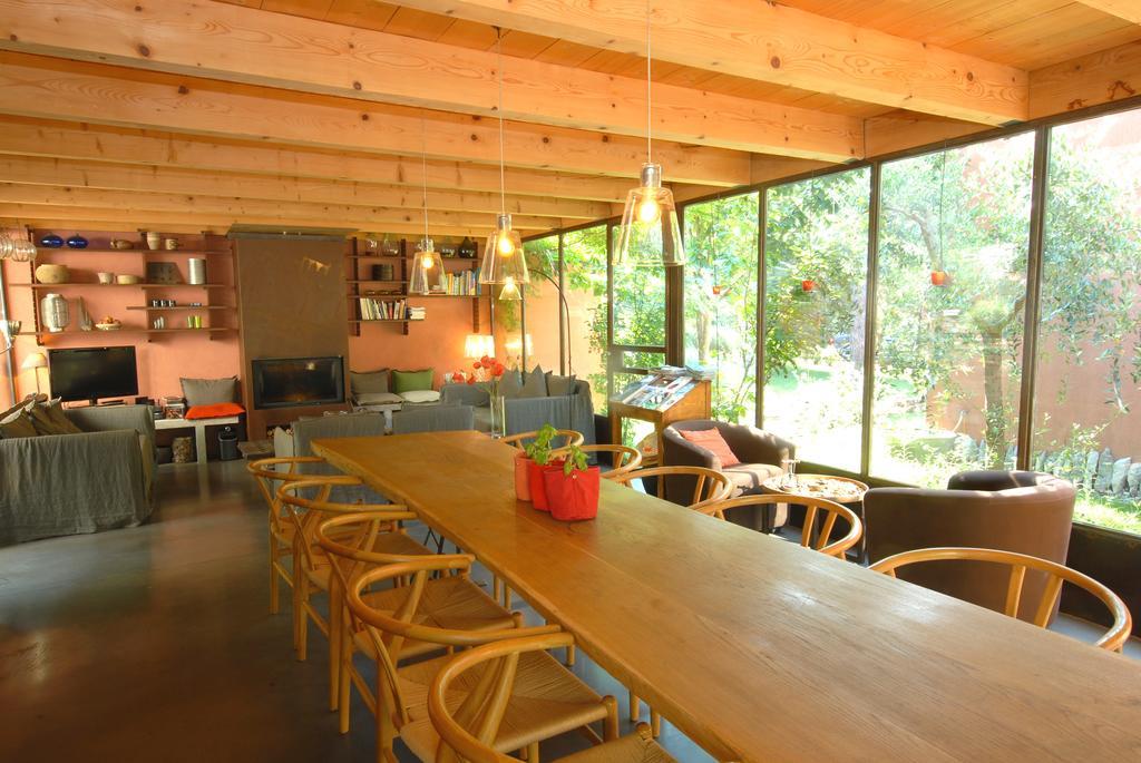 Les Pierres Sauvages Bed and Breakfast Besse-sur-Issole Buitenkant foto