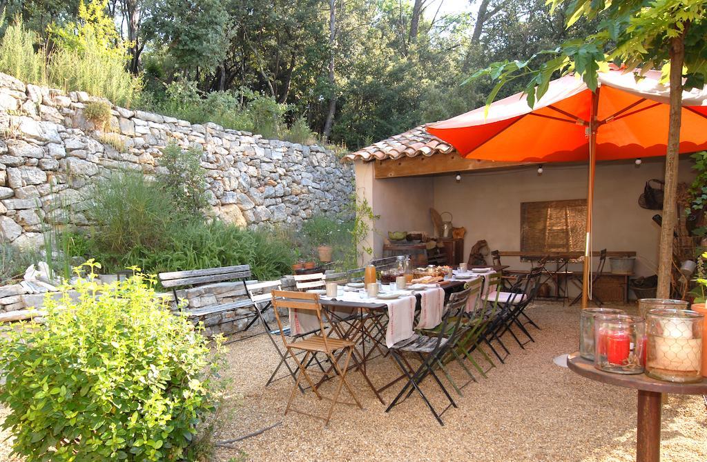 Les Pierres Sauvages Bed and Breakfast Besse-sur-Issole Buitenkant foto